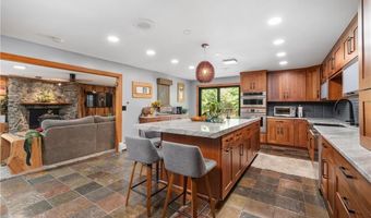 24 Lincoln Dr, North Smithfield, RI 02896