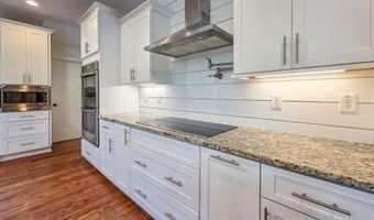 14 Allatoona Estates Dr SE, Acworth, GA 30102