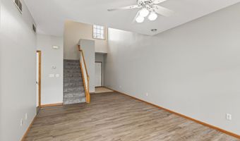 6524 154th St W 107, Apple Valley, MN 55124