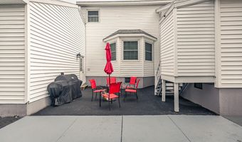 26 Columbia St, Amsterdam, NY 12010