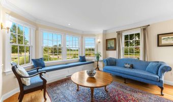 110 Commerce Rd, Barnstable, MA 02630