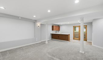 24674 PEACH ORCHARD Ln, Aldie, VA 20105