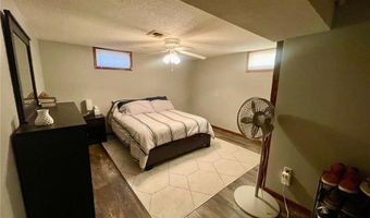 301 E 1st St, Adrian, MN 56110