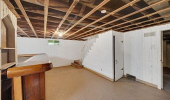 9405 Mackenzie Rd, Affton, MO 63123