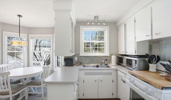 1102 Arborview Blvd, Ann Arbor, MI 48103