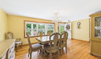 163 Winterberry Rd, Narragansett, RI 02874