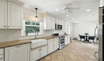 21 Don Ave, East Providence, RI 02916