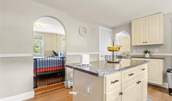 28 Crowell St, Cumberland, RI 02864