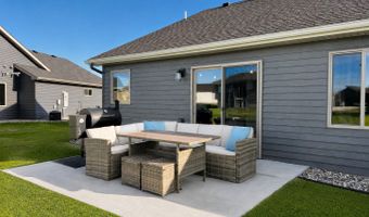 214 Woolgrass Way, Avon, MN 56310