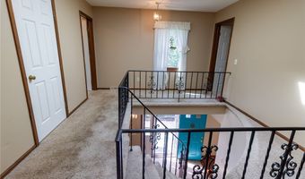 610 Deep Woods Dr, Aurora, OH 44202