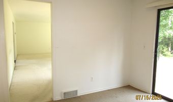1 Westbury Ct, Ann Arbor, MI 48105