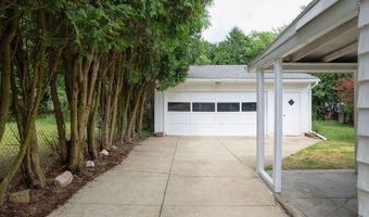 1044 Ellsworth Dr, Akron, OH 44313