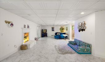 3427 E Dobson Pl, Ann Arbor, MI 48105