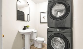 325 OGLETHORPE St NW, Washington, DC 20011