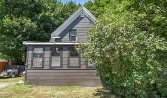 24 Center St, Augusta, ME 04330
