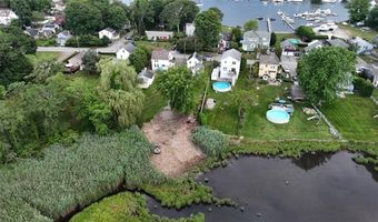 72 Sayles Ave, Warwick, RI 02889