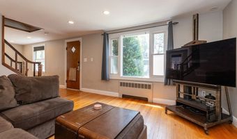 15 Peak Hill Rd, Boston, MA 02132