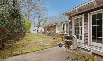 300 Twin River Rd, Lincoln, RI 02865