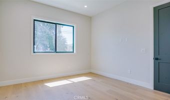 6250 Lindley Ave, Encino, CA 91316