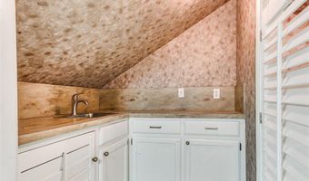 8101 Brownsville Ln, Bethany, OK 73008