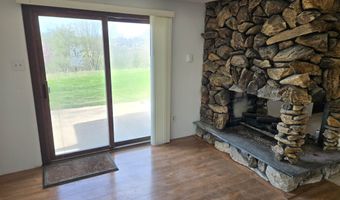 8 A144 Liberty Bell Ct, Apple River, IL 61001