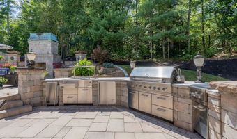 127 Hooksett Rd, Auburn, NH 03032