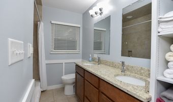 11 Shadow Ln, Apalachicola, FL 32320