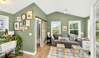 1108 Park St, Ashland, OR 97520