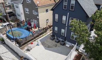 701 Avenue 3, Bayonne, NJ 07002