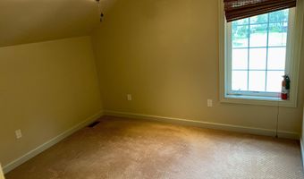 211 Keats Ln, Albrightsville, PA 18210