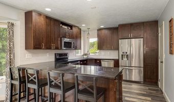 15564 Vale St NW, Andover, MN 55304
