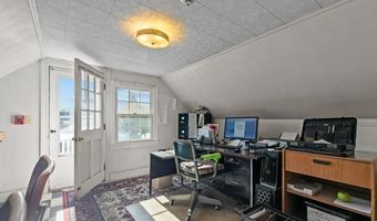 74 Valley Rd, Middletown, RI 02842