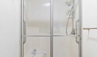 11 Westchester Dr, Albany, NY 12205