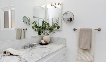 3345 Rubio Crest Dr, Altadena, CA 91001