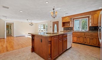 30 Coleman Ave Ext, Attleboro, MA 02703