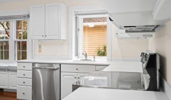 34 N GARFIELD St, Arlington, VA 22201