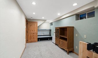 253 Aero Ln, Bigfork, MT 59911