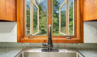 52 Lyford Rd, Brookfield, NH 03872