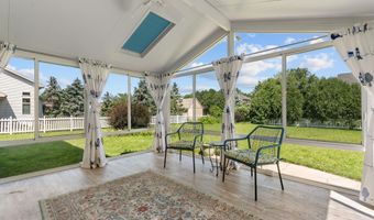 512 W ROLLING MEADOWS Ln, Appleton, WI 54913