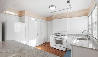 118 Ocean Ave, Cranston, RI 02905