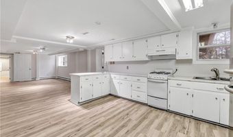 8 Sojo Rd Legal In-Law, Brookfield, CT 06804