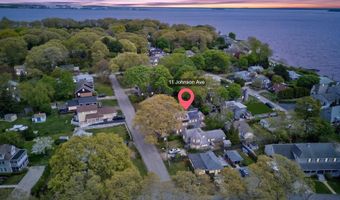 11 Johnson Ave, North Kingstown, RI 02852