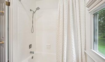 11 KENWICK Rd, Hockessin, DE 19707