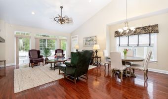 19 Cherry Hills Cir 19, Bloomfield, CT 06002