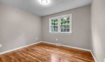 2 Woodland Rd, Acushnet, MA 02743