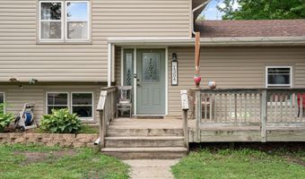 1304 Swanhill Dr, Albert Lea, MN 56007