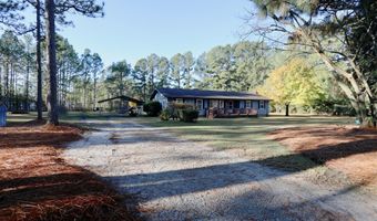 948 Pinebluff Lake Rd, Aberdeen, NC 28315