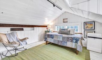 137 Rockwell Rd, Bethel, CT 06801