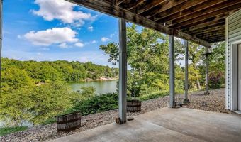 43 Strichen Ln, Bella Vista, AR 72715