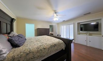 910 Pine St, Bainbridge, GA 39819